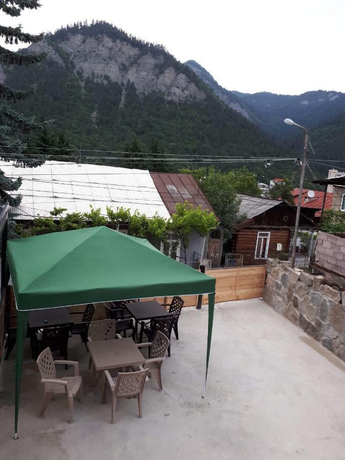 House Lia Hotel Borjomi Luaran gambar
